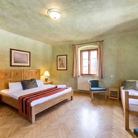 U Hada Guest house