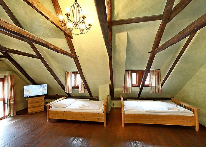 Casa de hóspedes U Hada 3*