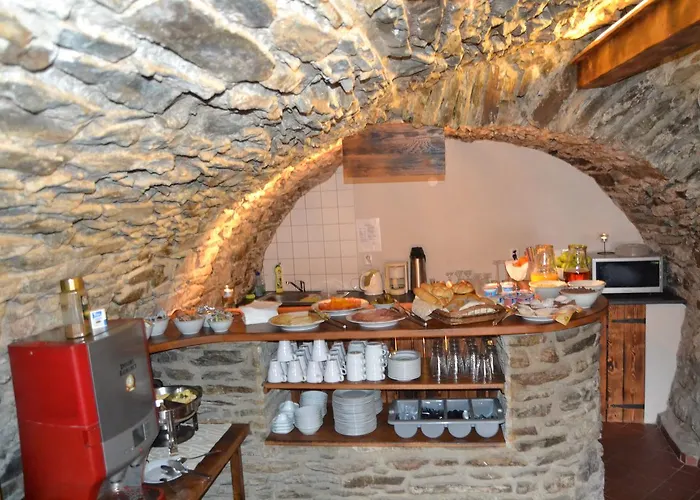 Casa de hóspedes U Hada 3*